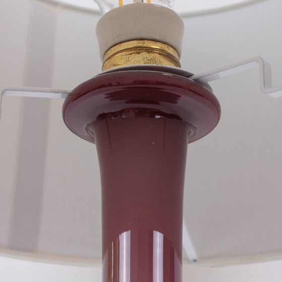 Image 1 of Lampe de table portugaise en verre opalin améthyste des années 1960