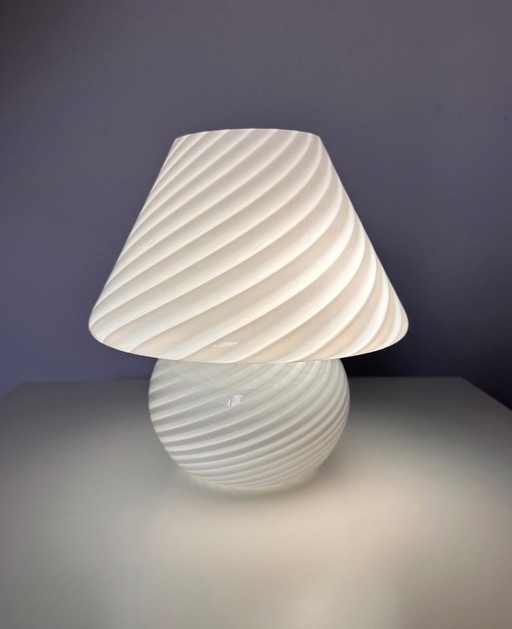 Vintage Italiaanse paddenstoellamp van Murano-glas