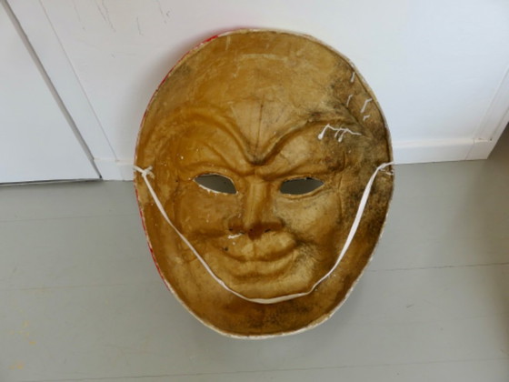 Image 1 of Masque Venitien XXL en papier maché, 1970