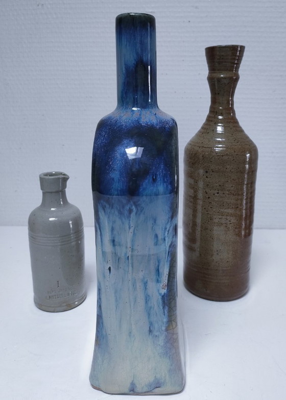 Image 1 of tre vasi vintage in ceramica a forma di bocciolo