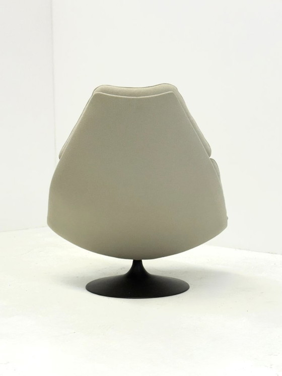 Image 1 of Artifort F588 loungestoel met hocker door Geoffrey Harcourt