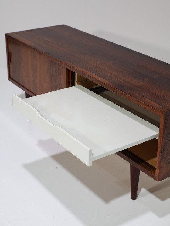 Image 1 of Mueble de TV bajo Hundevad de palisandro danés de los años 60