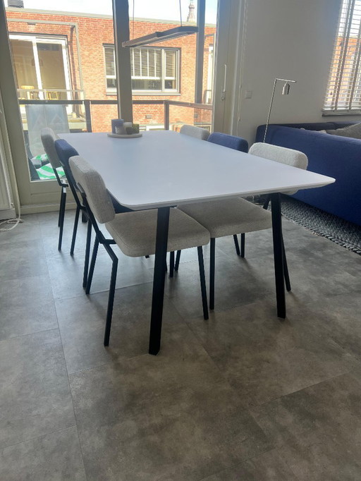 Studio Henk Eettafels - New Classic - Zwart - Rechthoekig - Verjongd ronde hoeken - HPL Fenix bianco kos - 200cm - 100cm 