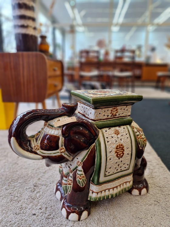 Image 1 of Grande portavasi/elefante in ceramica vintage anni '70