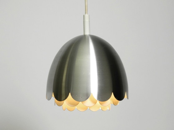 Image 1 of Magnifique petite lampe suspendue Space Age originale des années 1960 par Doria en aluminium et métal