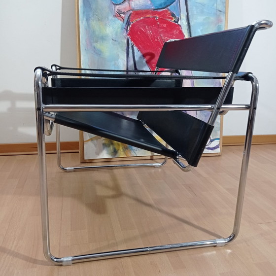 Image 1 of Poltrone Knoll Wassily B3 in pelle nera di Marcel Breuer