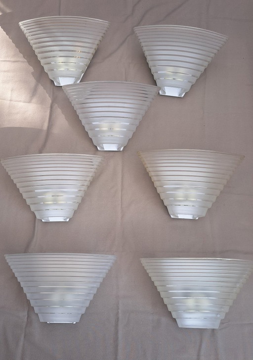 Conjunto de (7) apliques de pared diseñados por Angelo Mangiarotti para Artemide, 1980