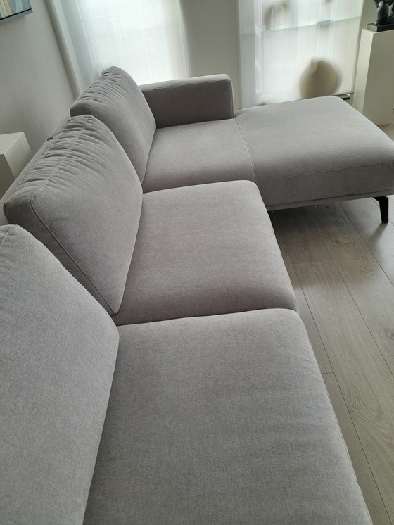 Image 1 of Panca lounge prominente a destra