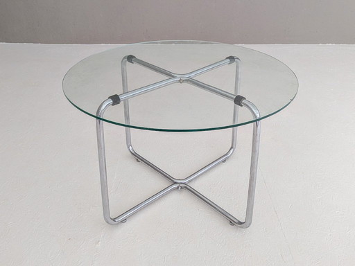 Table en acier tubulaire B 27 par Marcel Breuer, années 1930
