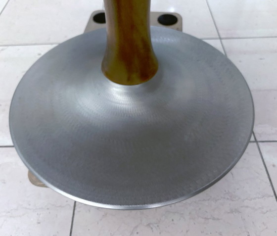 Image 1 of Vintage Tulpentafel in Hout