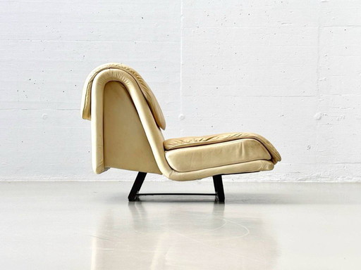 Lounch Chair en cuir avec une belle silhouette de de Sede, années 80