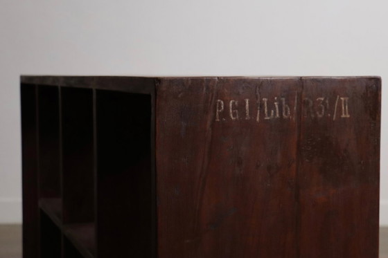 Pierre Jeanneret PJ-R-27-A Classeur 6 trous, Chandigarh, 1958 – Bibliothèques, Wood (photo 17 of 19)