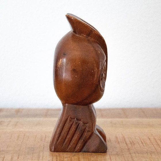 Handgeschnitzte Eulenfigur aus Holz im Mid-Century-Modern-Stil – Dekorative Objekte, Wood (photo 2 of 9)