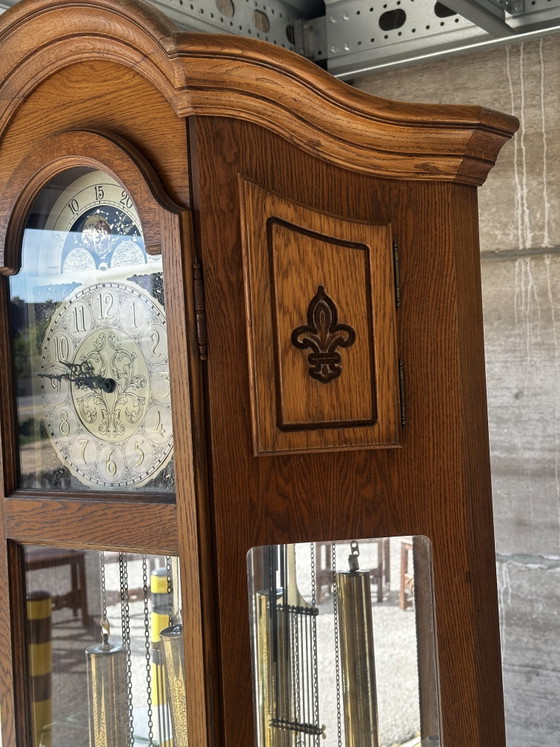 Grote eikenhouten staande klok met slagwerk en maanfase-indicator – Klokken, Wood, Brass (photo 9 of 15)
