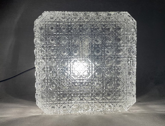 Image 1 of Empotrable de cristal cuadrado para techo o pared