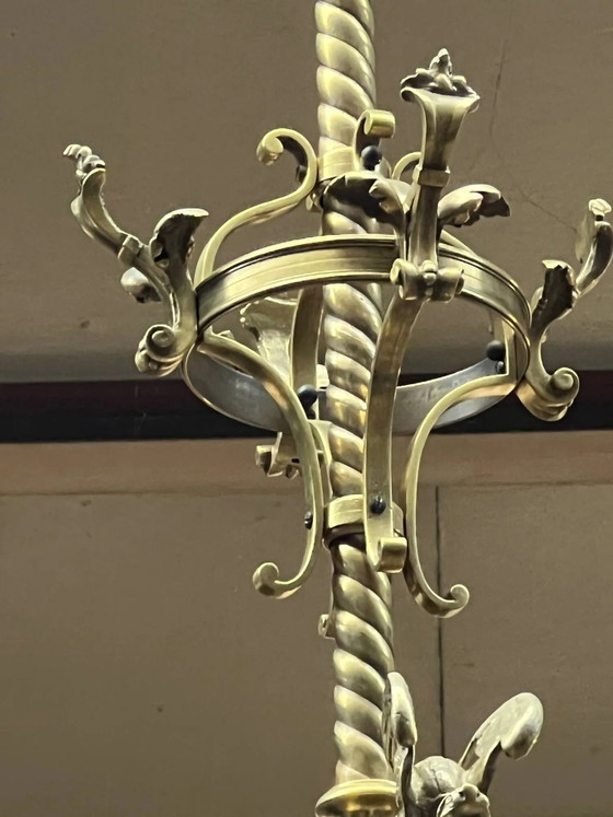 Magnifico lampadario antico in stile gotico. – Bronze, Crystal (photo 10 of 10)