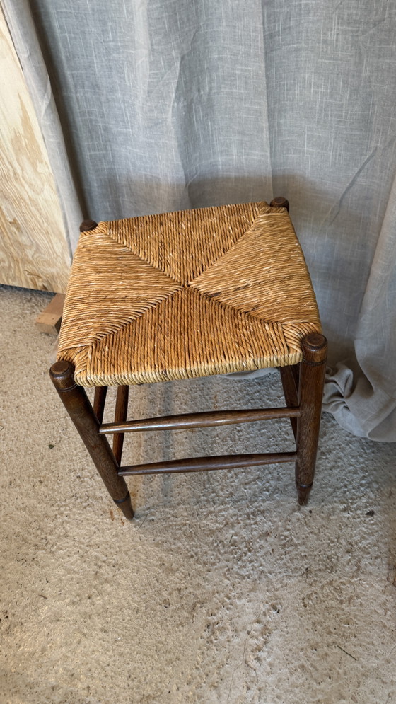 Image 1 of Taburete de mimbre