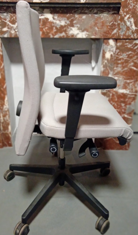 Image 1 of Chaise de bureau ergonomique d'Interstuhl