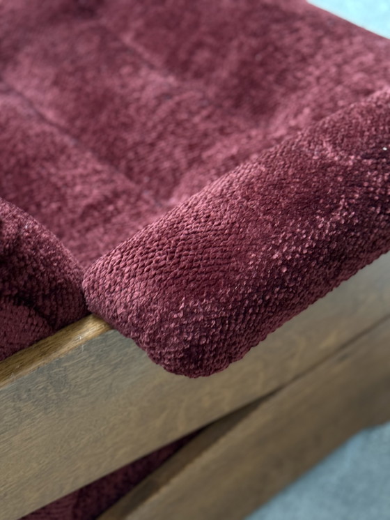 Image 1 of DIVANO 2 POSTI LEGNO DI QUERCIA VELLUTO BORDEAUX ROSSO ANNI '70