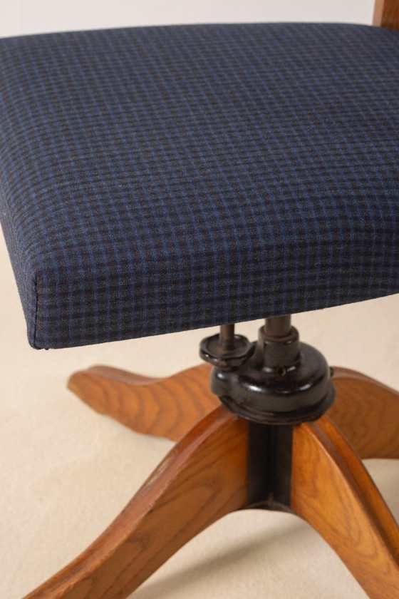 Image 1 of 1930s Swedish Oak Swivel Office Chair by SMV