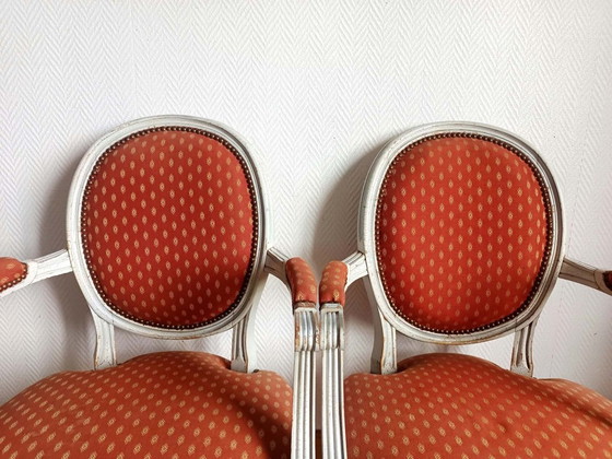 2x Louis XVI Medallion Cabriolet Armchairs – Wood (photo 10 of 15)