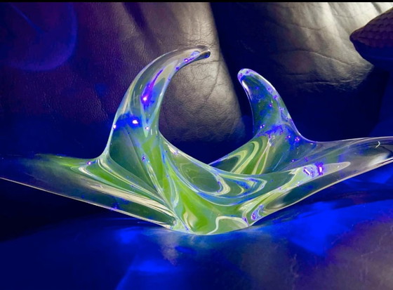 Image 1 of Artglass bowl with a hint of Manganese