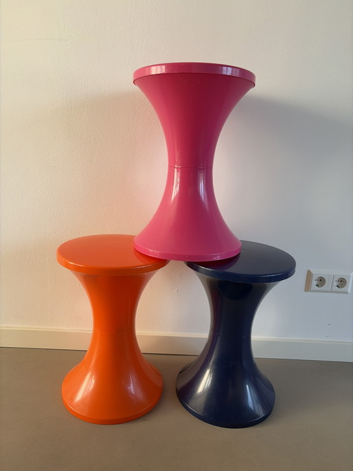 3 taburetes laterales – krukjes, Plastic