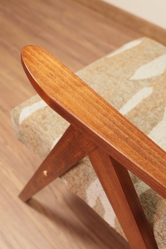 Image 1 of Vintage loungestoelpatroon Jacquardstof Scandinavisch design Bruine houtkleur