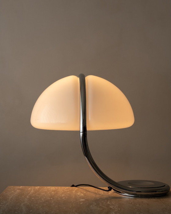 Serpente Model 599 Tischlampe von Elio Martinelli für Martinelli Luce, 1970er Jahre – Tischlampen, Chrome (photo 7 of 24)