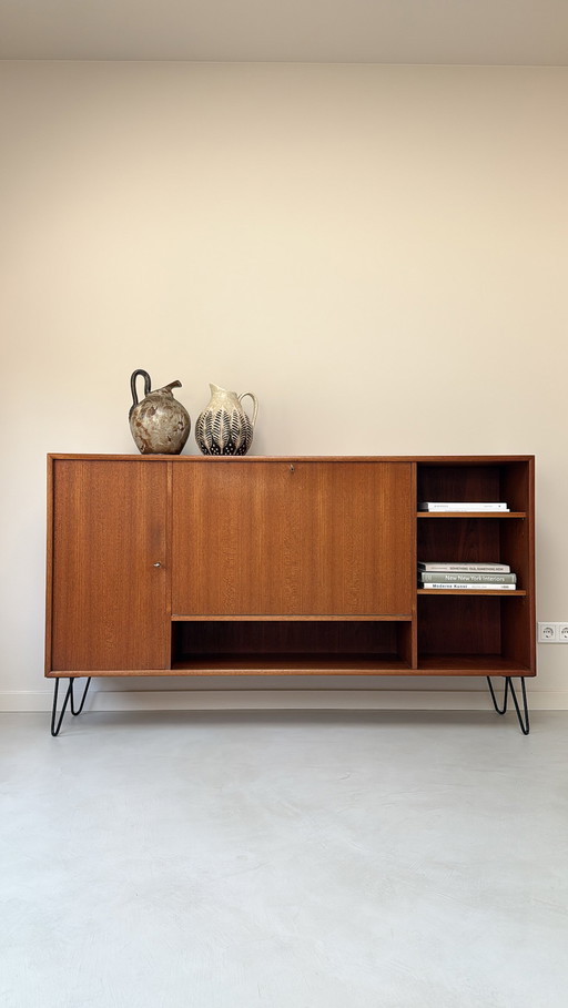 Vintage wooden dresser / cupboard