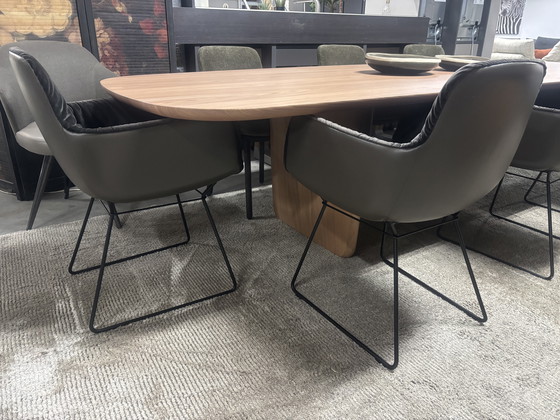 Image 1 of Freifrau Leya bracciolo alto in pelle abbinata tessuto taupe velluto 6 pezzi disponibili