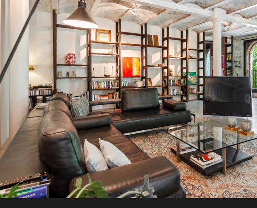 Exclusive black leather design seating area with metal frame