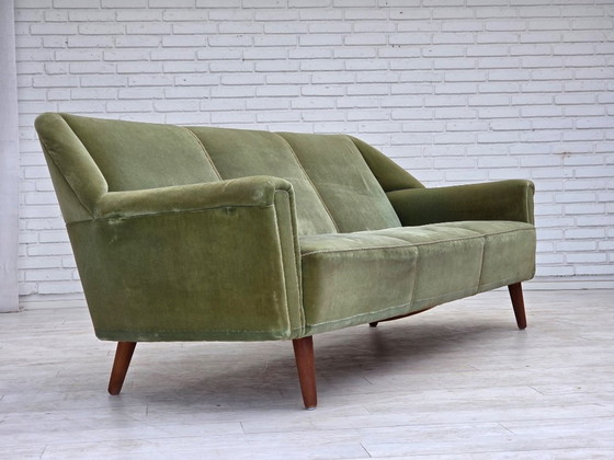 Image 1 of Jaren 70, Deens ontwerp van Kurt Østervig, 3-zitsbank, meubelvelours, teakhout.