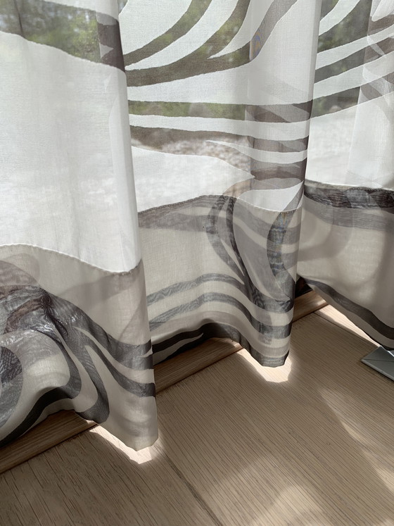 Image 1 of Kendix zwischen den Vorhängen, fast 20 Meter Gesamthöhe des Raumes