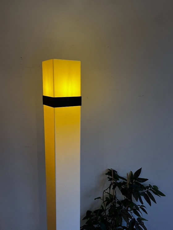 Image 1 of Stehlampe aus Plexiglas