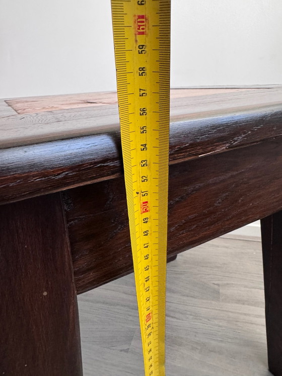 Rustikaler quadratischer Massivholz-Beistelltisch im brutalistischen Kolonialstil, 2er-Set, Beistelltische (Foto 8 von 10)