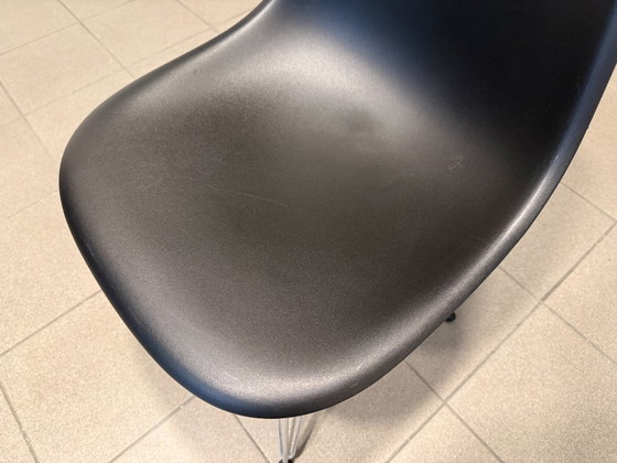 Vitra | Eames | DSR | Black | 6 pieces – Dining chairs, Plastic, Chrome (photo 6 of 10)