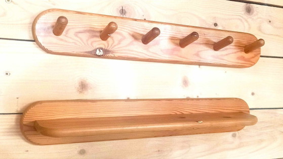 1 Appendiabiti & 1 Mensola a Parete in Pino, Anni '70 – Legno (photo 2 of 7)