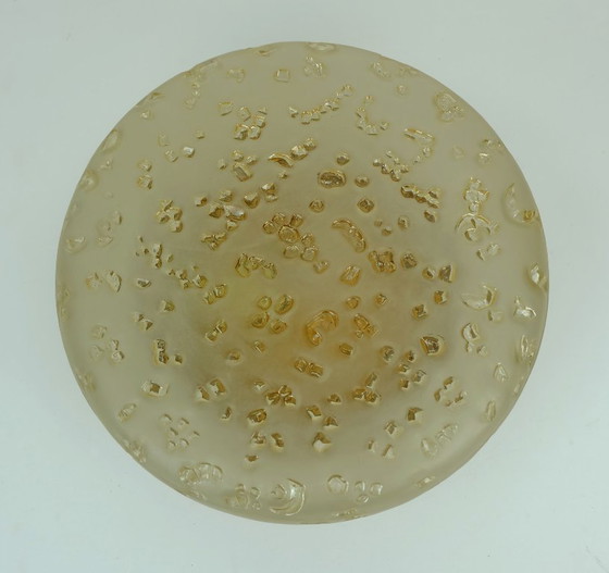 Image 1 of Vintage plafondlamp uit de jaren 70 in mid-century stijl, inbouwmodel of wandlamp, geëtst amberkleurig glas.