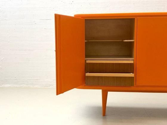 Image 1 of Buffet rétro orange vif, années 1960