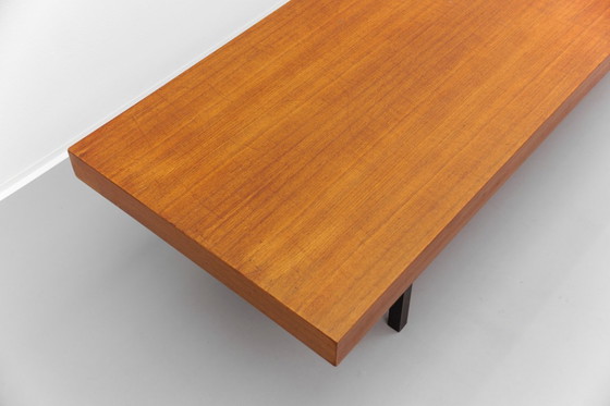 Image 1 of Banco de nogal de mediados de siglo con patas de metal, década de 1960