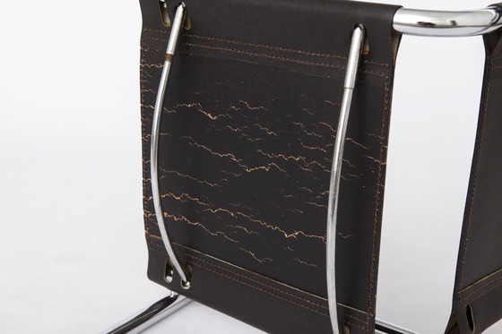 Image 1 of Tabouret de bar vintage à dossier cantilever, structure chromée, similicuir noir, années 1990