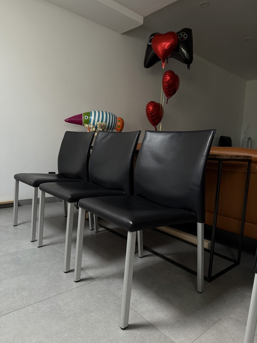 6x Leolux Myto Dining Chairs