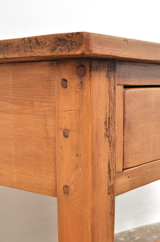 Image 1 of Table d'appoint vintage en pin, fabriquée à la main, années 1930