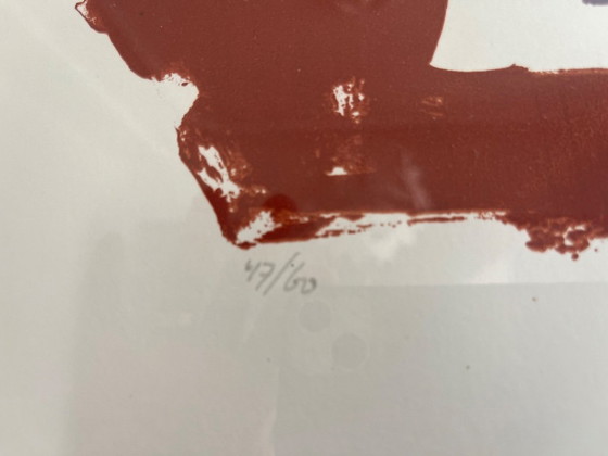 Image 1 of Siebdruck „Red Bottle 47/60“ des Künstlers John Lie a Fo (1945)