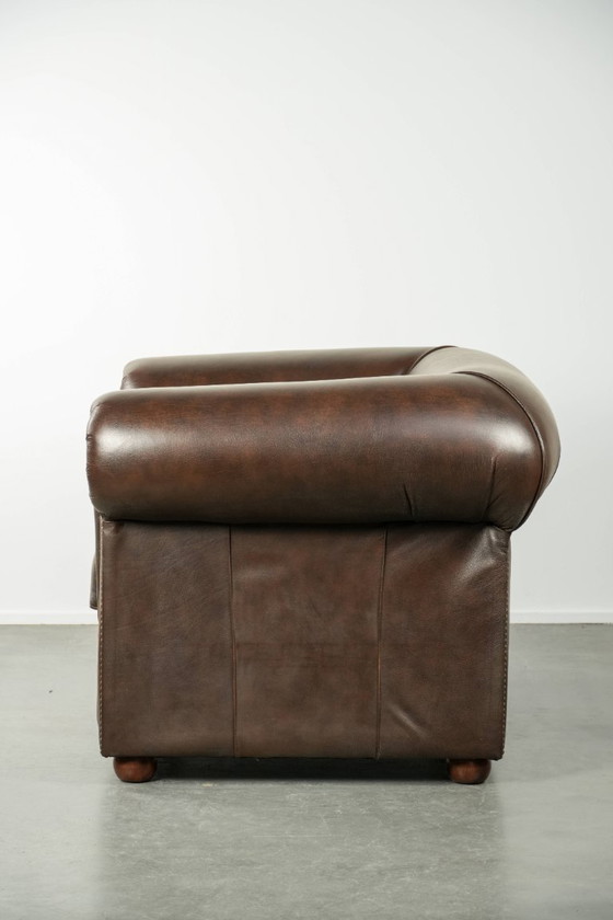 Luxury brown cowhide leather set consisting of a smooth Chesterfield sofa and armchair – 3-5 seaters (photo 21 of 26)