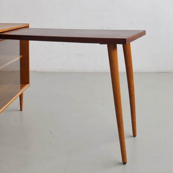 Image 1 of Bureau met kast uit het midden van de 20e eeuw, jaren 60, Tsjecho-Slowakije, vintage, volledig gerestaureerd.