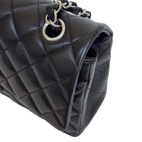 Chanel Classic Flap Medium – Crossbody bags, Lambskin (photo 6 of 17)