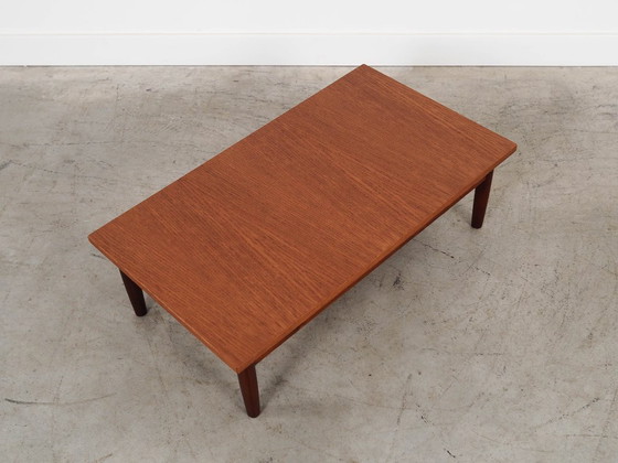 Image 1 of Mesa de centro de roble, diseño danés, década de 1970, fabricada en Dinamarca.