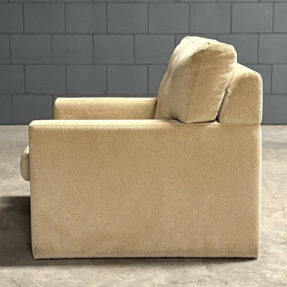 Image 1 of Sillón tapizado en tela beige – Erpo International